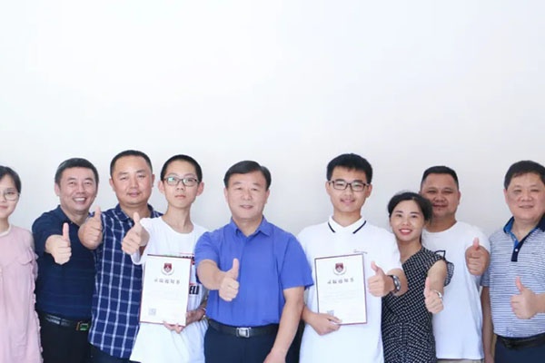 好学生又来了|南昌市某县中考总分一、三的两位考生选择天行创世